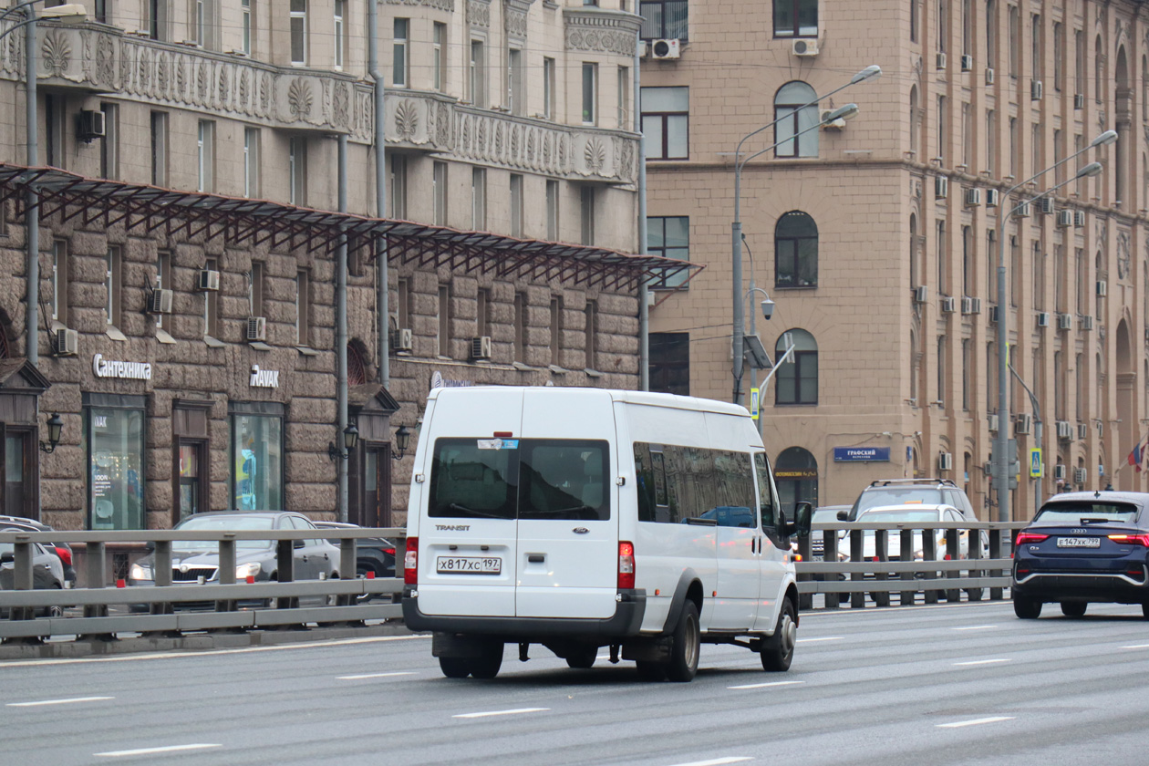 Москва, Ford Transit 125T430 № Х 817 ХС 197