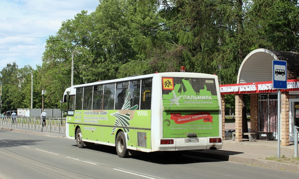 Ленинградская область, КАвЗ-4238-41 № У 286 ТУ 178