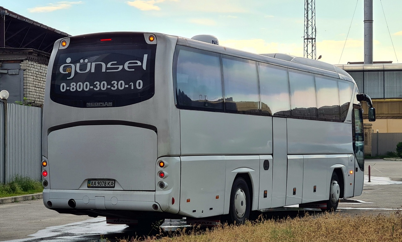 Киев, Neoplan P21 N2216SHD Tourliner № AA 9078 KA