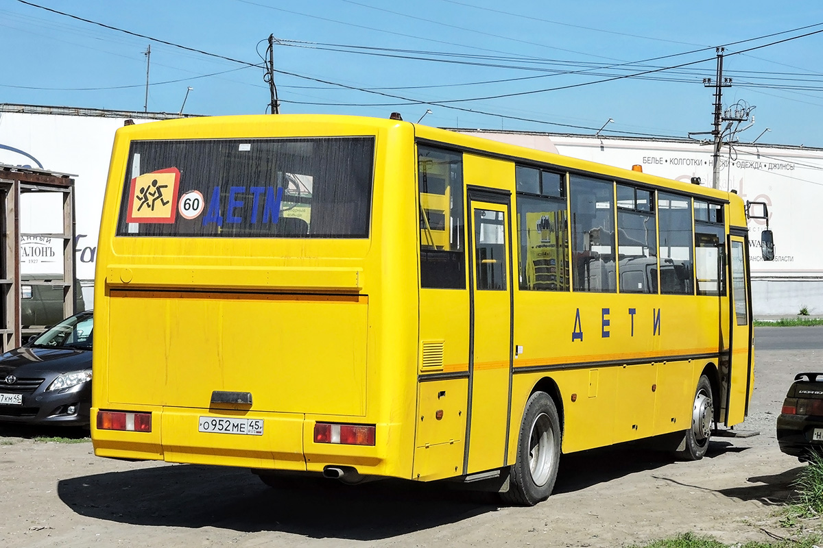 Курганская область, КАвЗ-4238-45 № О 952 МЕ 45