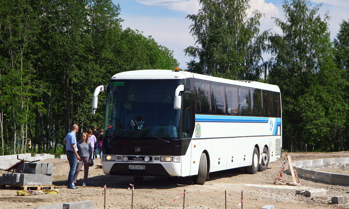 Псковская область, MAN A32 Lion's Top Coach RH4*3-13,7 № А 010 ТМ 178