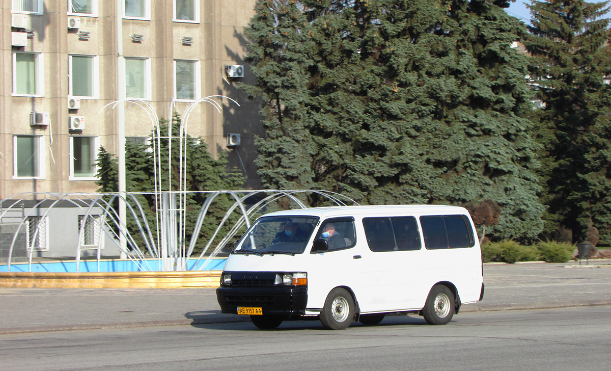 Днепропетровская область, Toyota HiAce LH104L № AE 9157 AA