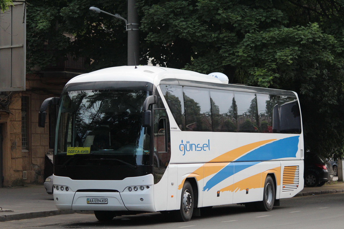 Киев, Neoplan P21 N2216SHD Tourliner № AA 0394 KP