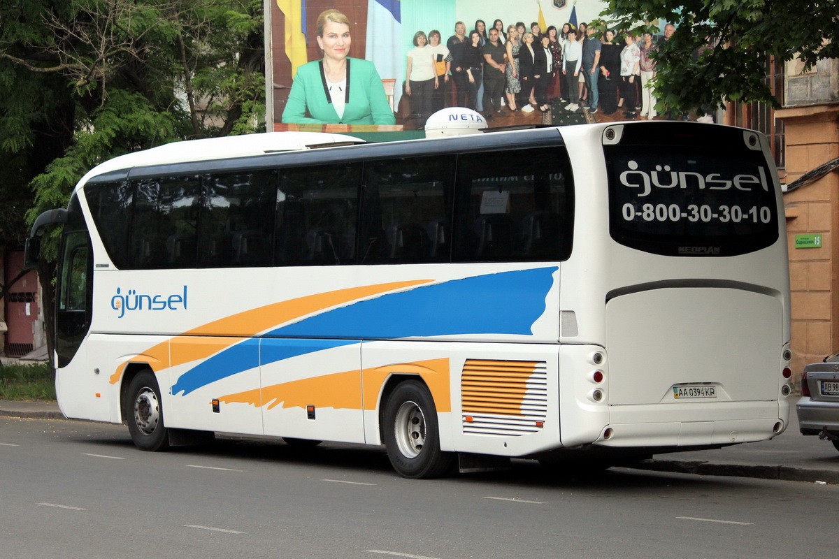 Киев, Neoplan P21 N2216SHD Tourliner № AA 0394 KP