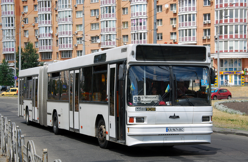 Kyjev, MAZ-105.060 č. 4671