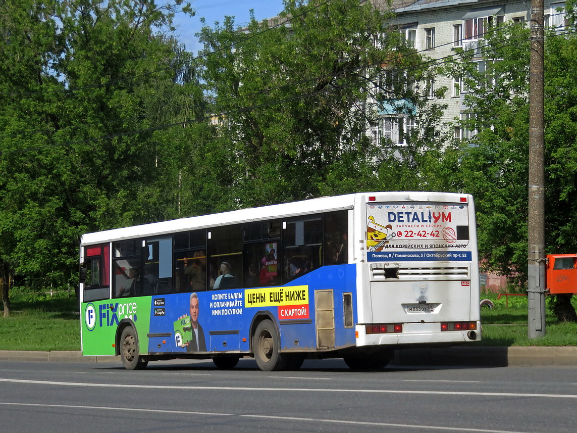 Кировская область, НефАЗ-5299-10-33 № М 888 ОУ 43