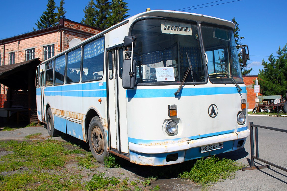 Свердловская область, ЛАЗ-695Н № Р 832 ВК 96