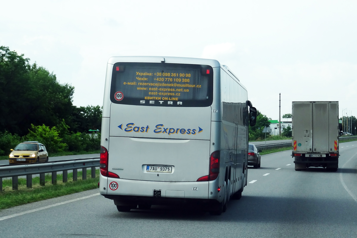 Чехия, Setra S417GT-HD № 7AU 9371
