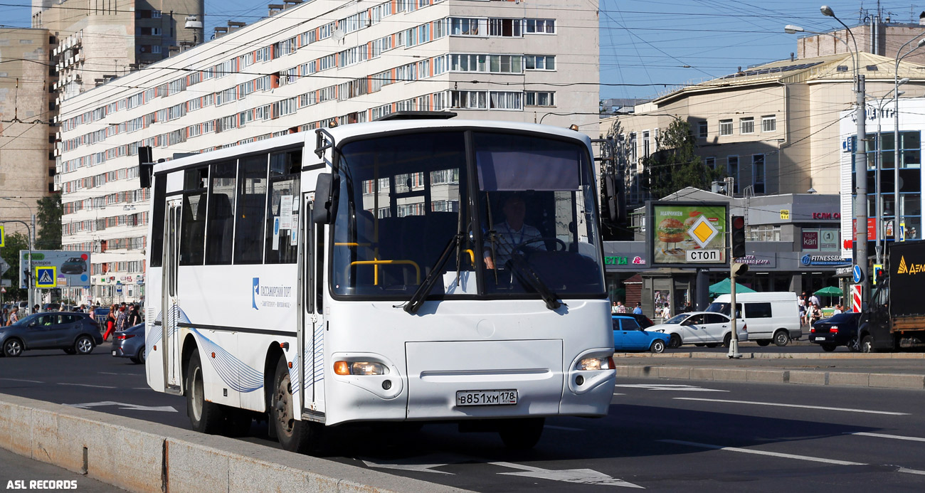 Санкт-Петербург, КАвЗ-4235-41 № В 851 ХМ 178