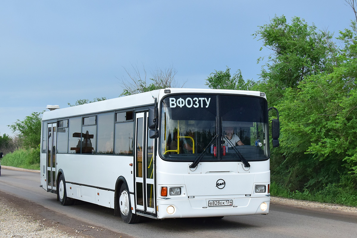 Волгоградская область, ЛиАЗ-5256.60-01 № В 828 ЕК 134