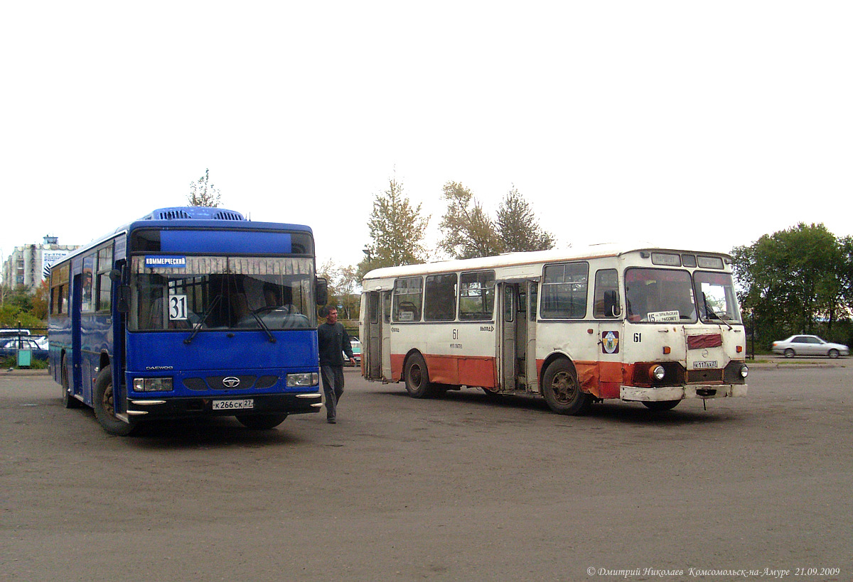 Хабаровский край, ЛиАЗ-677М № 61; Хабаровский край, Daewoo BS106 Royal City (Busan) № К 266 СК 27