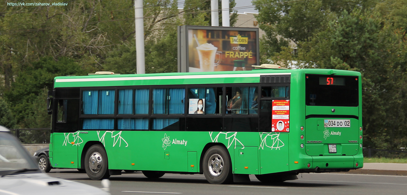 Алматы, Yutong ZK6108HGH № 034 DO 02