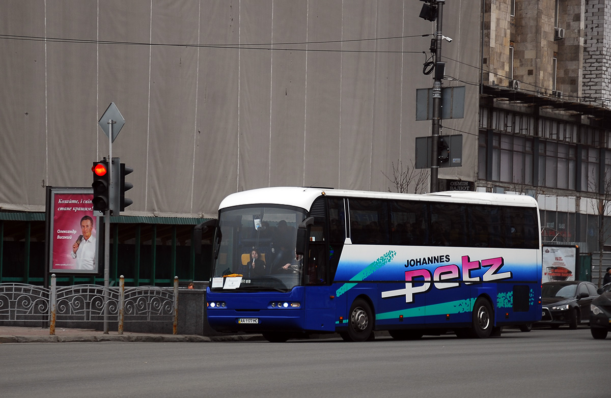 Kijev, Neoplan N316SHD Euroliner sz.: AA 1177 MC