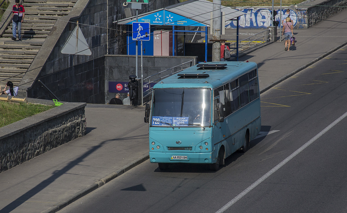 Киев, I-VAN A07A1-404 № AA 9551 OH