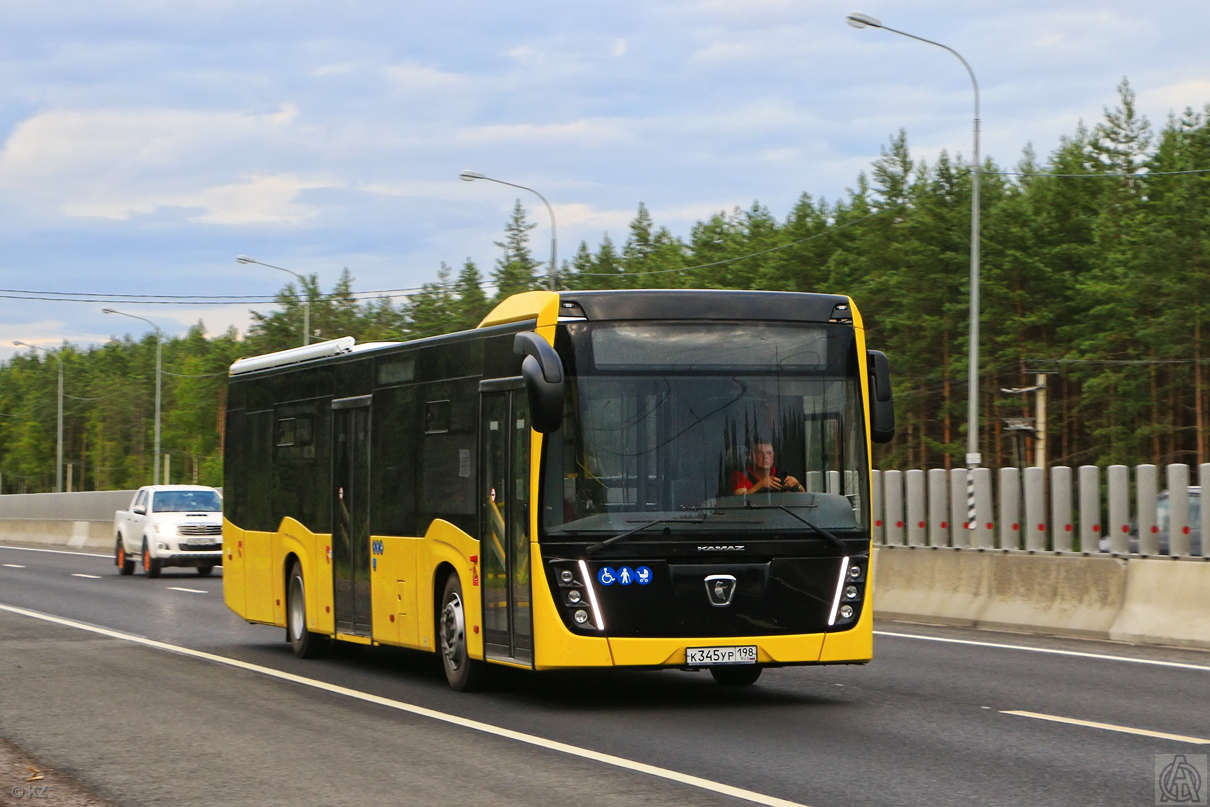 Saint Petersburg, NefAZ-5299-40-52 # К 345 УР 198