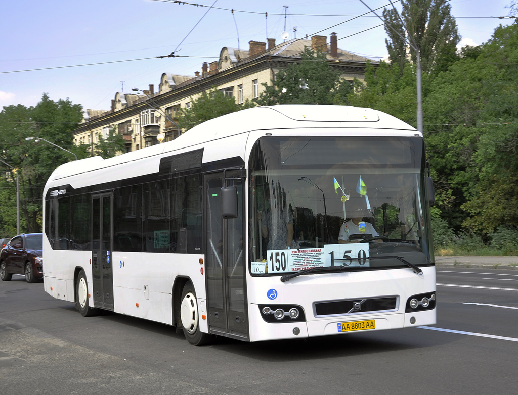 Киев, Volvo 7700 Hybrid № AA 8803 AA