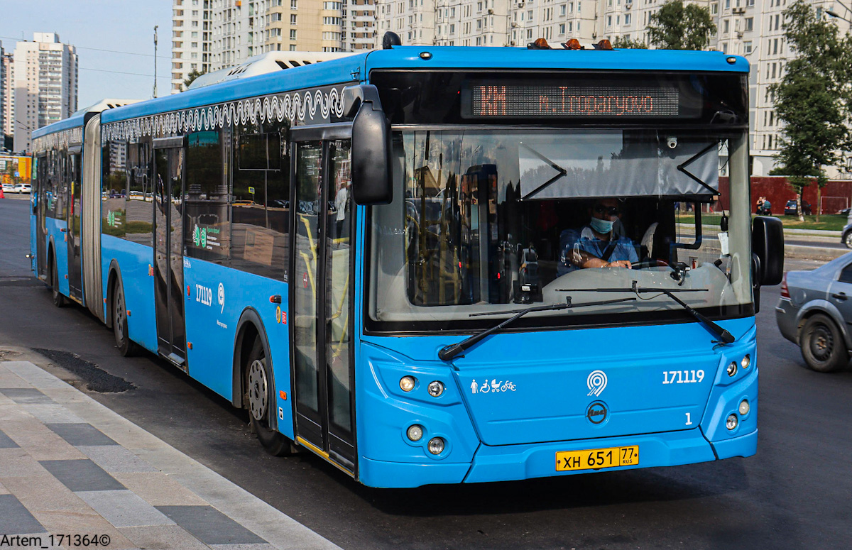 Moskva, LiAZ-6213.65 č. 171119
