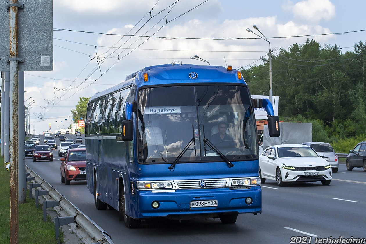 Томская область, Kia KM948 Granbird Greenfield № Е 098 МТ 70