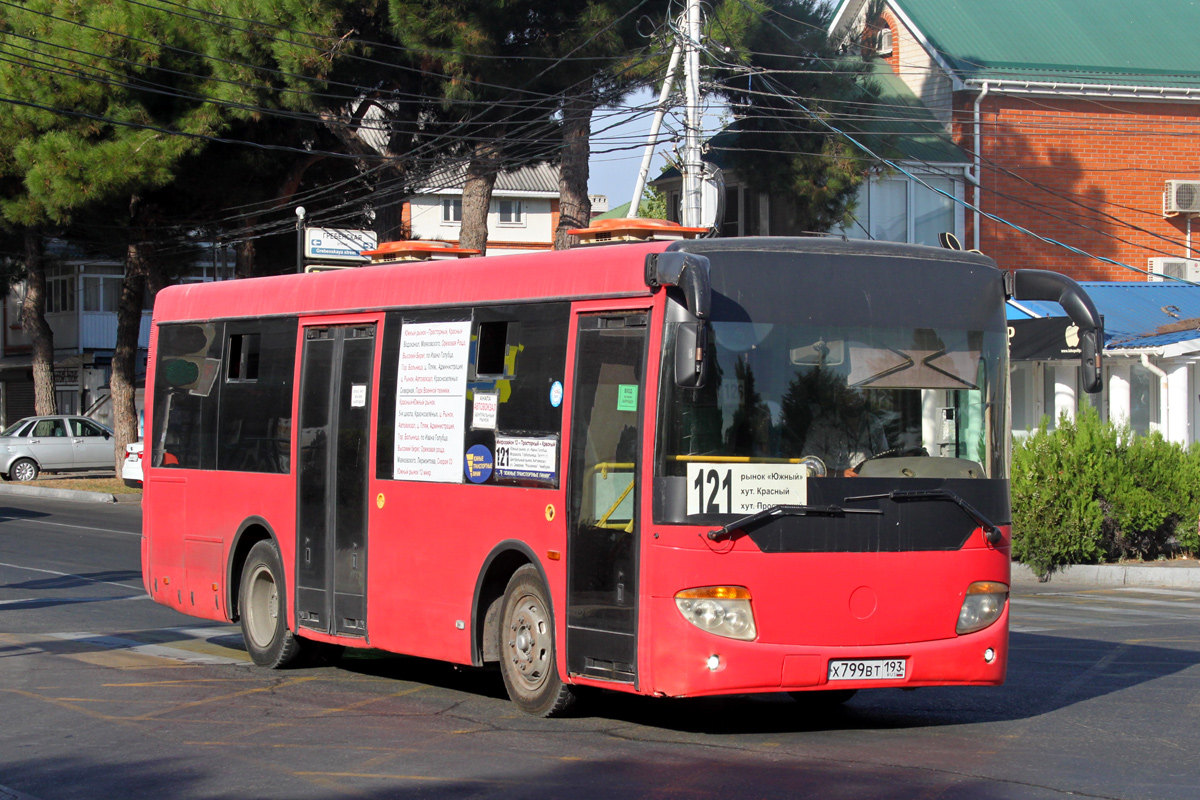 Краснодарский край, Golden Dragon XML6840 № Х 799 ВТ 193