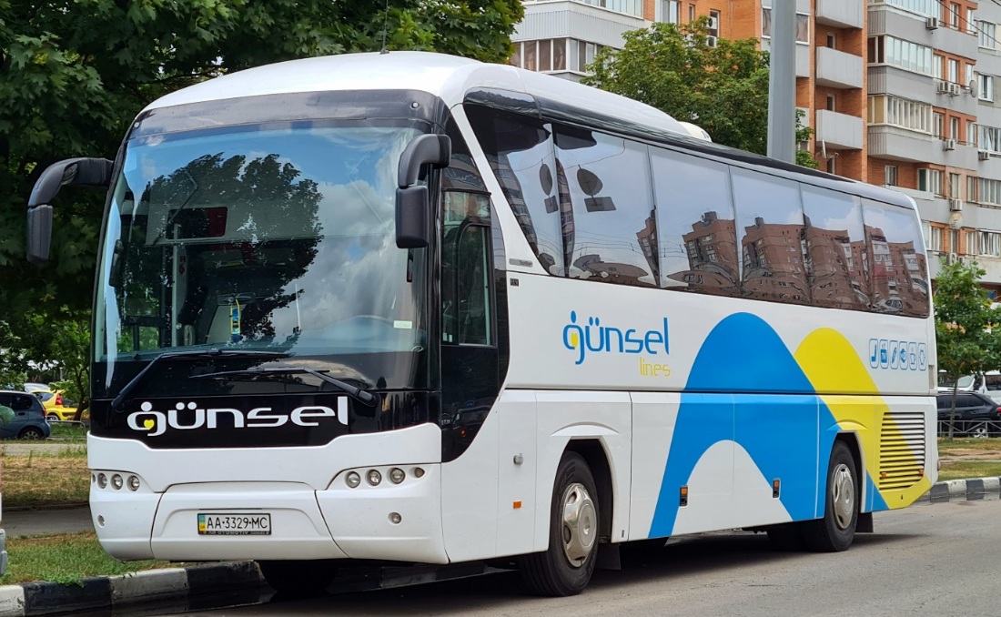 Киев, Neoplan P21 N2216SHD Tourliner № AA 3329 MC