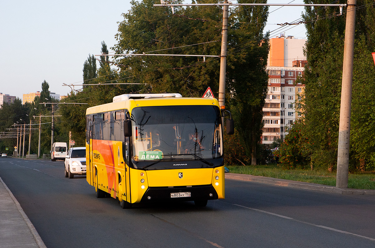 Башкортостан, НефАЗ-5299-17-52 № А 803 НУ 702