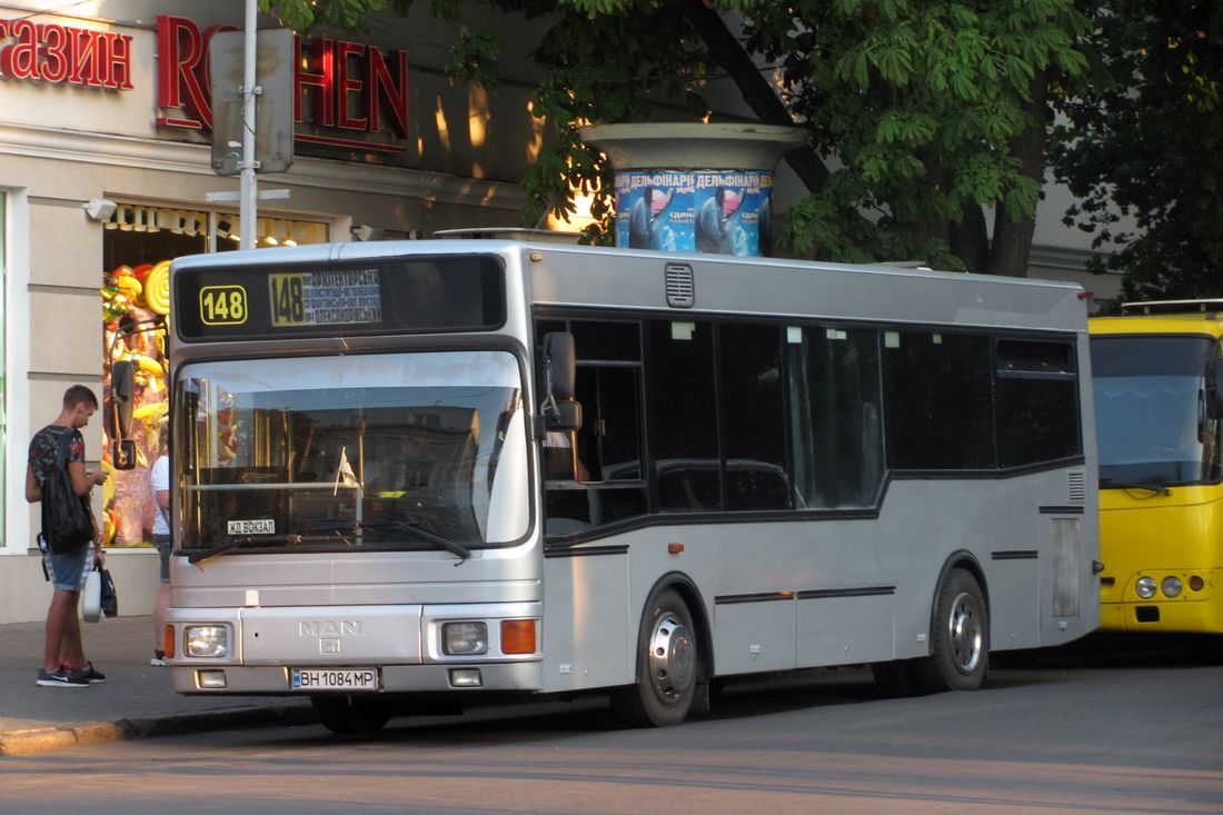 Одесская область, Göppel (MAN 469 NM222) № BH 1084 MP