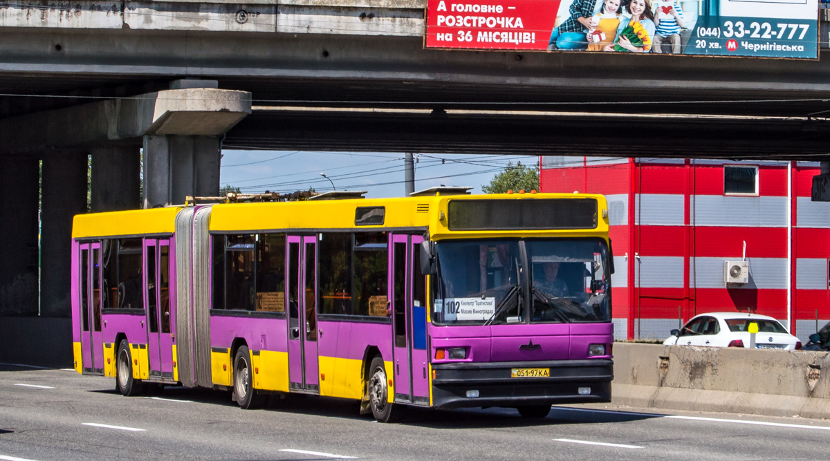 Киев, МАЗ-105.060 № 4698