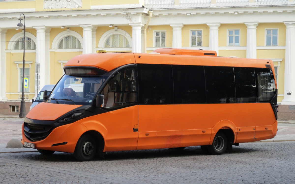 Sankt Petersburg, FOX-2250 Nr. С 444 МЕ 178