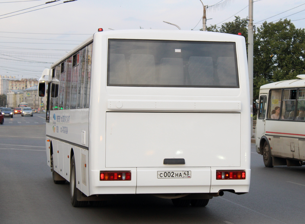 Кировская область, КАвЗ-4238-61 № С 002 НА 43