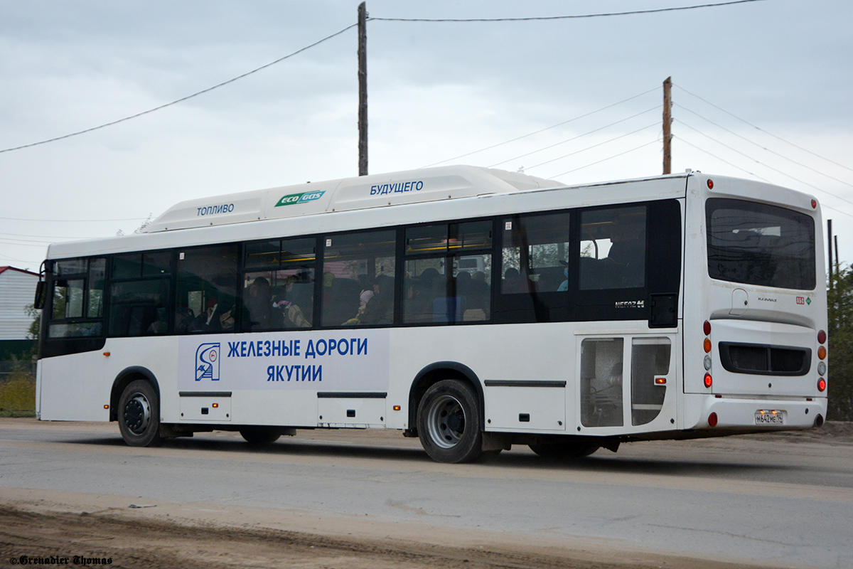 Саха (Якутия), НефАЗ-5299-11-56 № М 642 МЕ 14