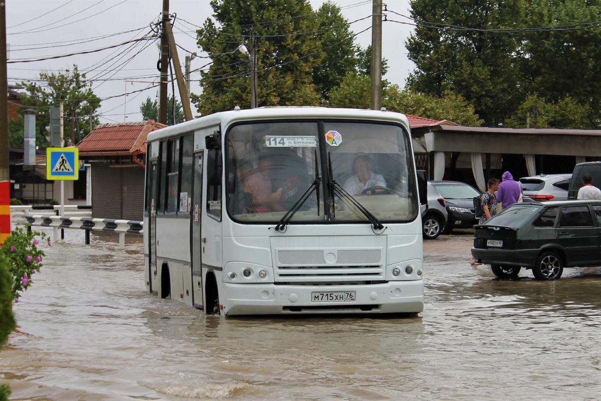 Краснодарский край, ПАЗ-320402-03 № М 715 ХН 76