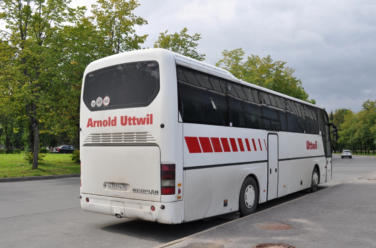 Санкт-Петербург, Neoplan N316SHD Euroliner № А 352 ТА 33