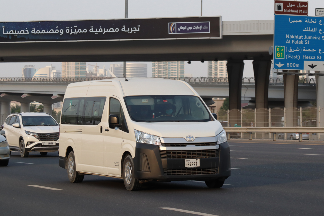 Spojené arabské emiráty, Toyota HiAce (VI H300) č. T 67827