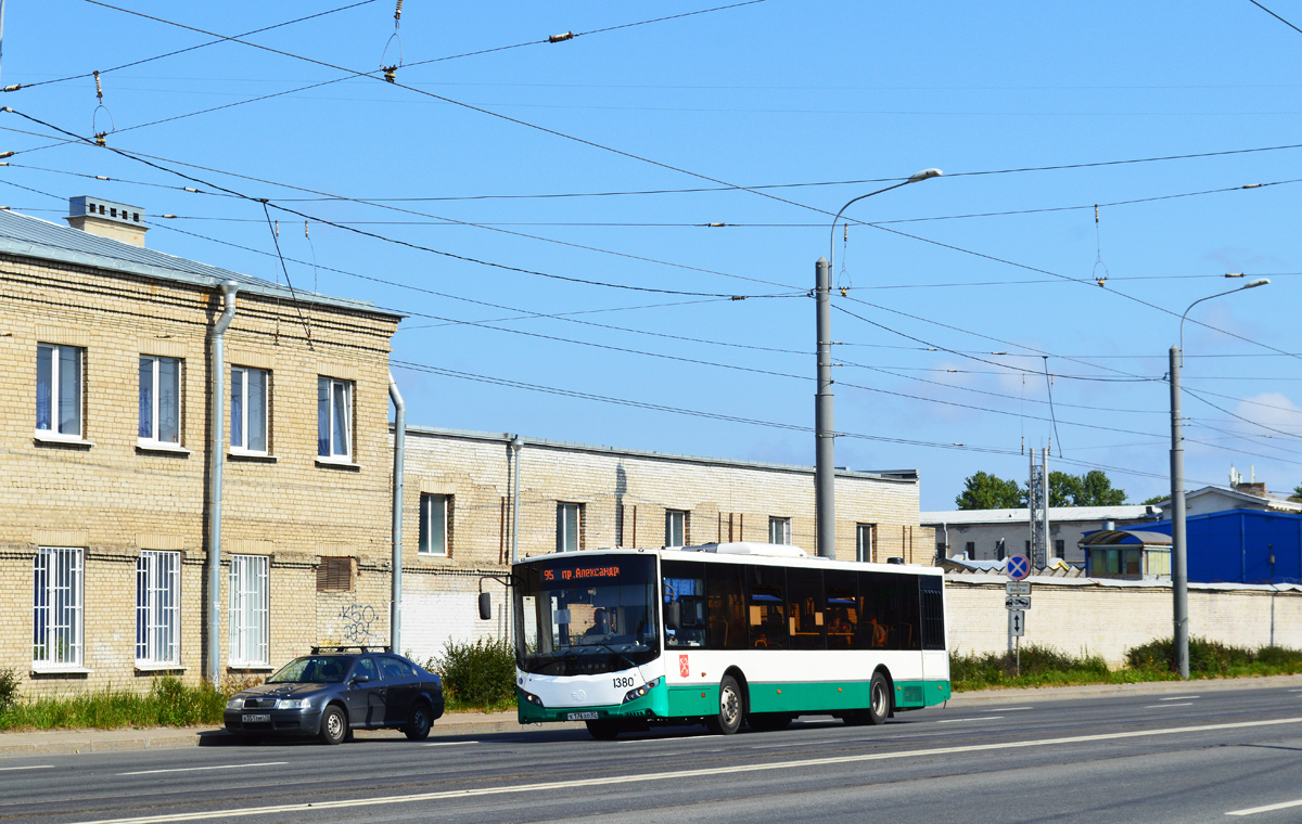 Санкт-Петербург, Volgabus-5270.00 № 1380