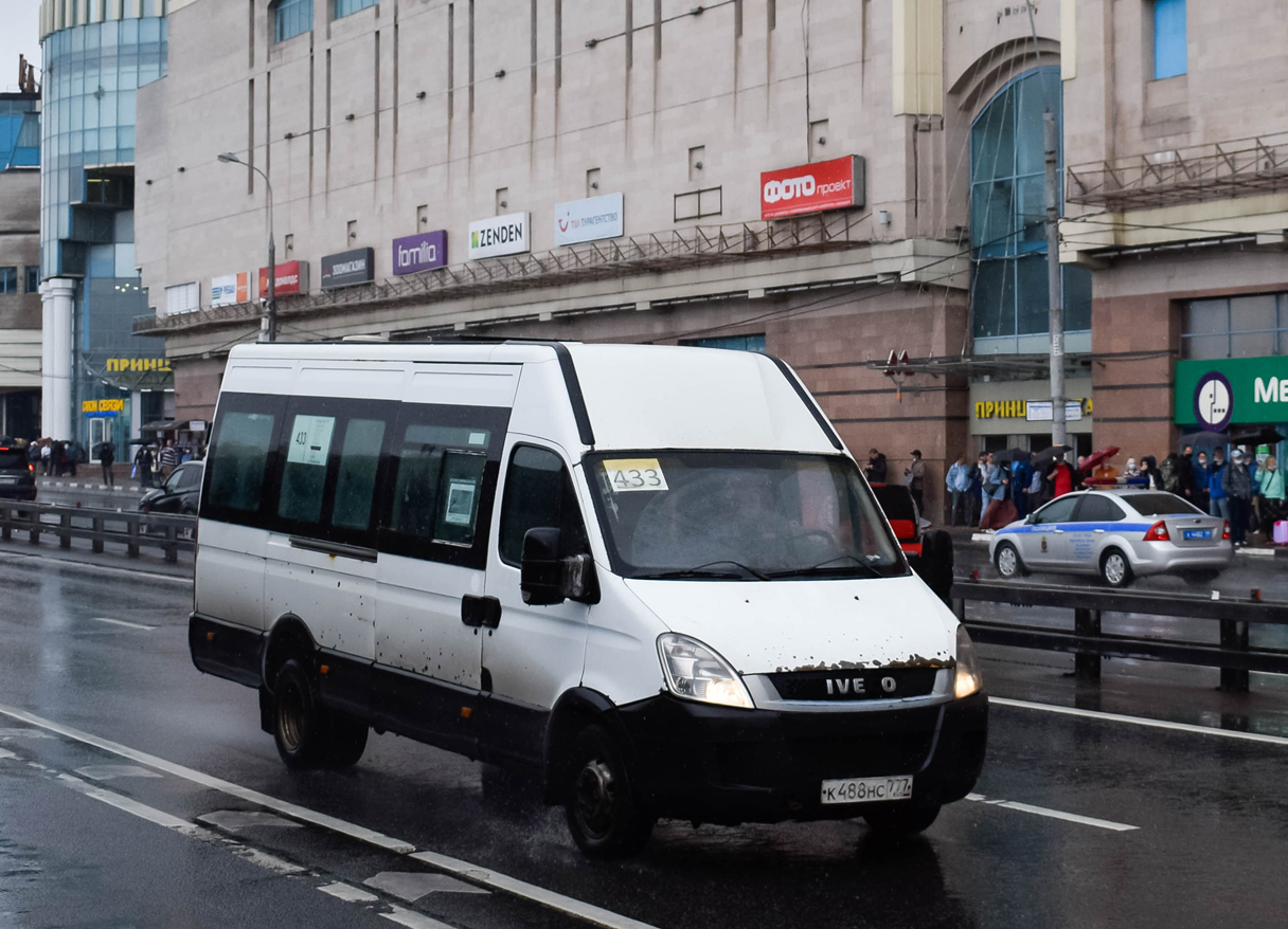 Москва, Нижегородец-2227UR (IVECO Daily) № К 488 НС 777