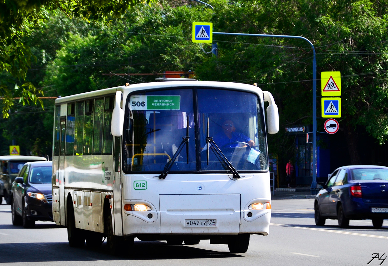Челябинская область, КАвЗ-4238-72 № 612
