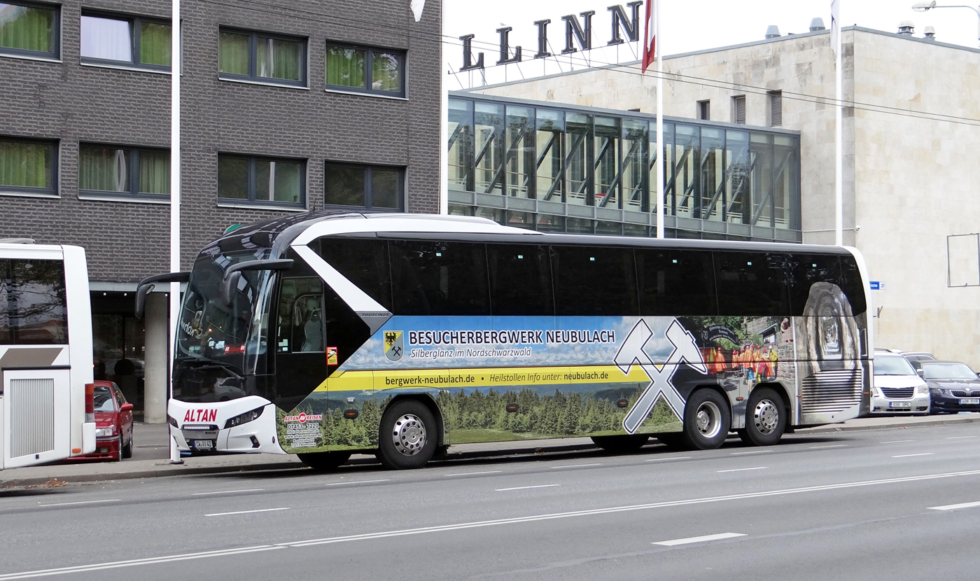 Baden-Württemberg, Neoplan P20 N2216/3SHDC Tourliner C Nr CW-AV 43