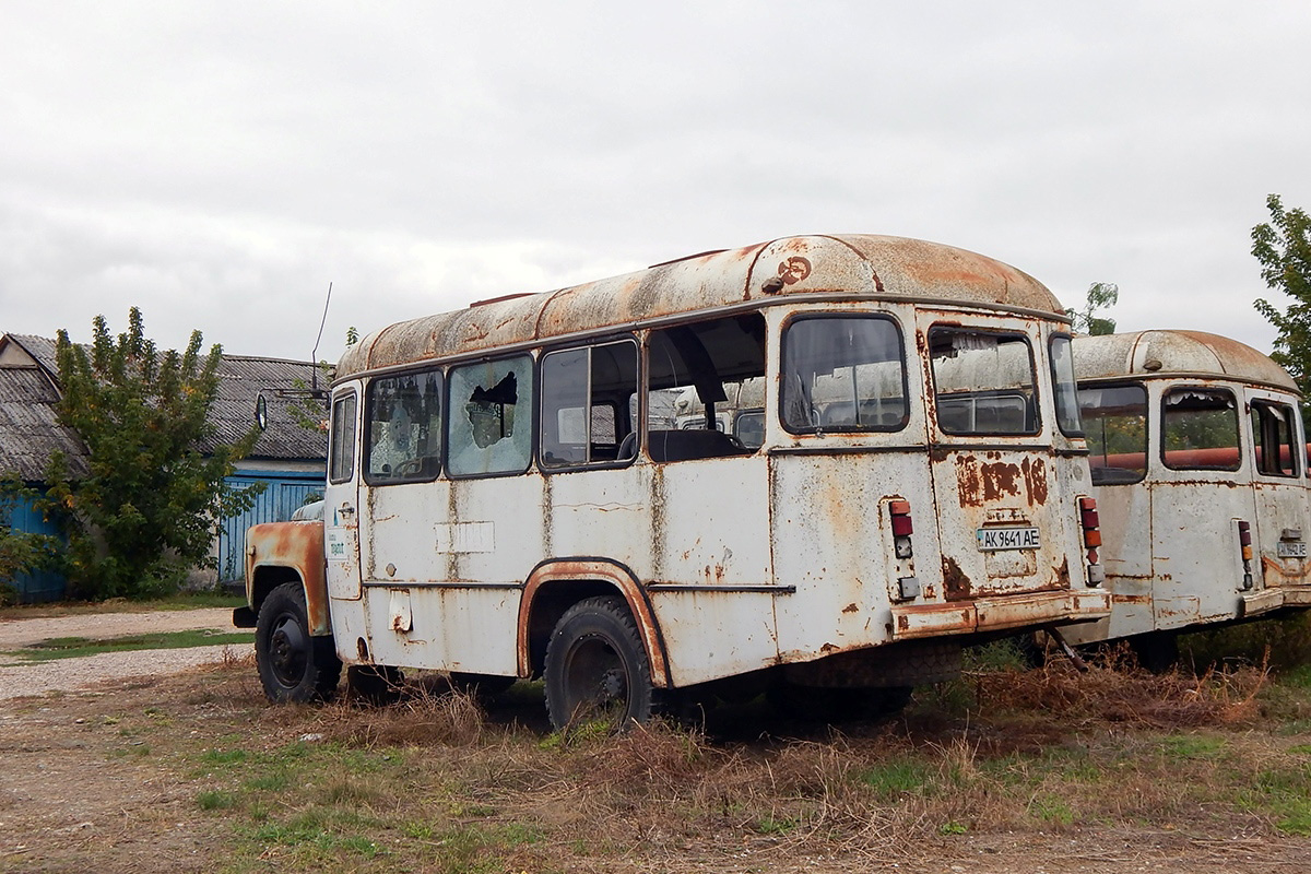 Республика Крым, КАвЗ-3271 № AK 9641 AE