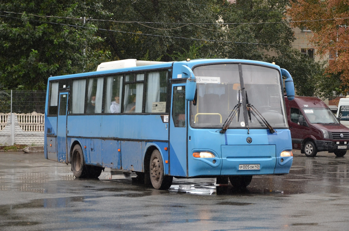 Кировская область, КАвЗ-4238-02 № х609