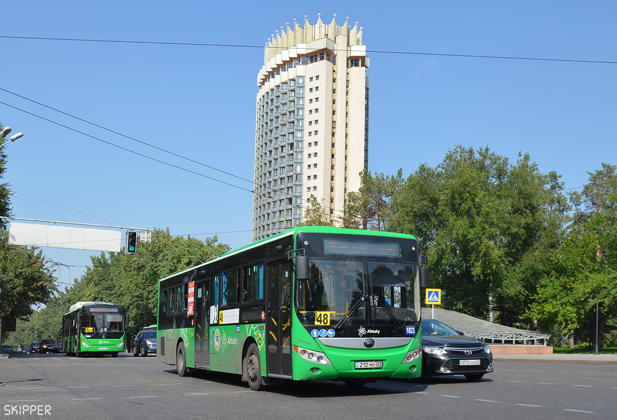 Алматы, Yutong ZK6118HGA № 1823