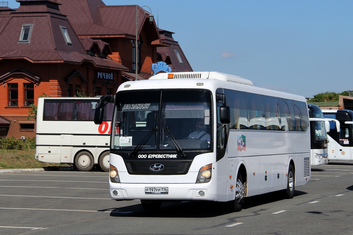 Татарстан, Hyundai Universe Space Luxury № Р 197 РР 116