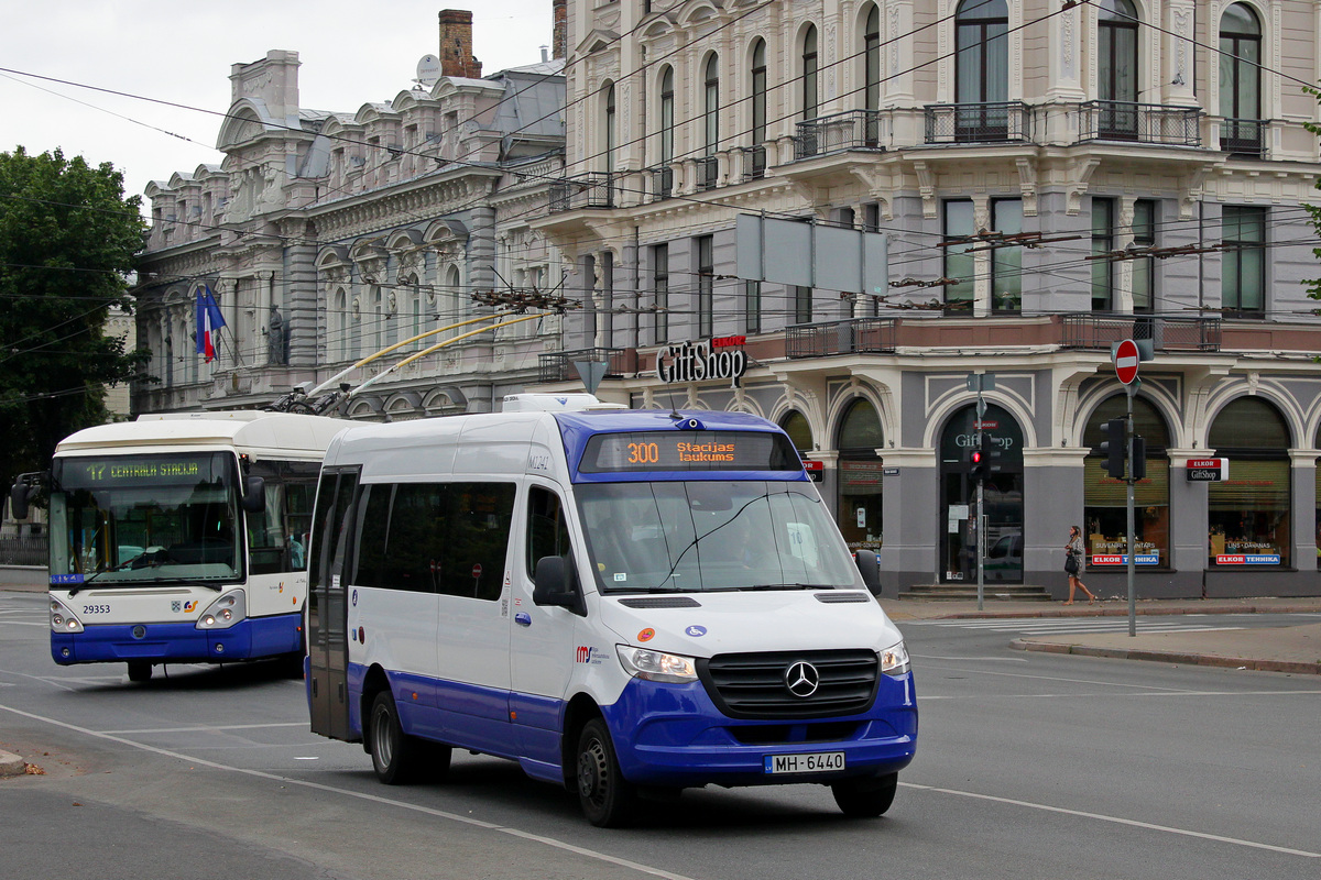 Латвия, Mercedes-Benz Sprinter W907 (VS30) № M1241