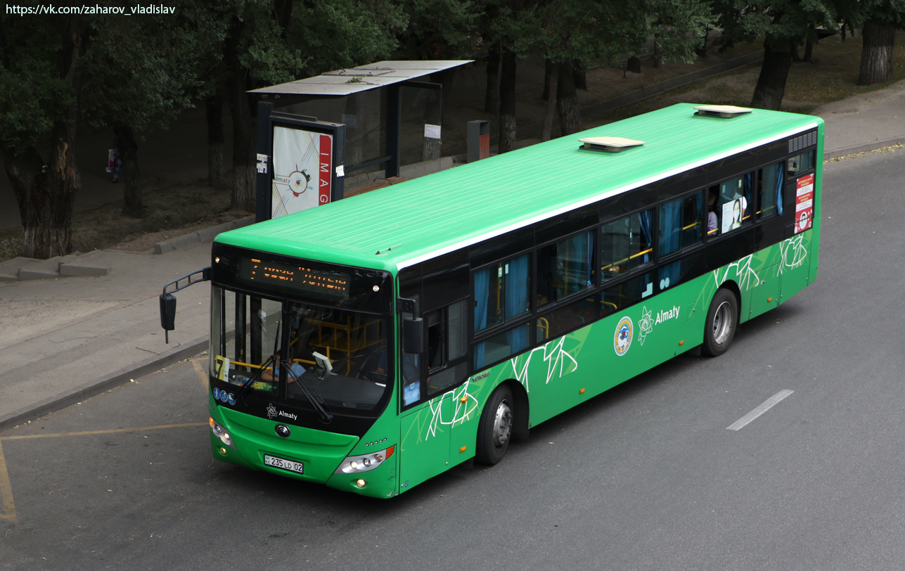Алматы, Yutong ZK6118HGA № 235 LD 02