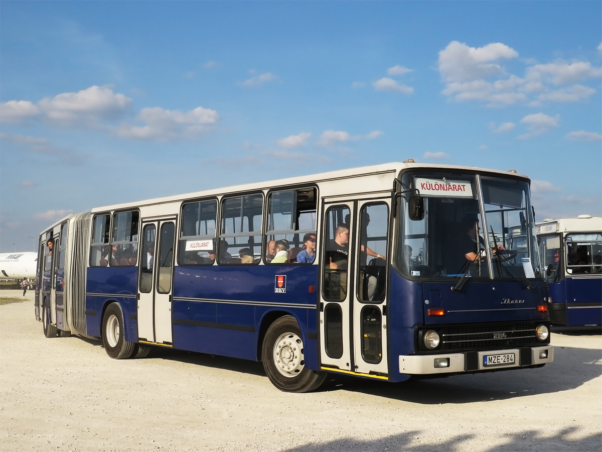 Węgry, Ikarus 284.00 Nr MZE-284; Węgry — III. Ikarus Találkozó, Aeropark (2021)