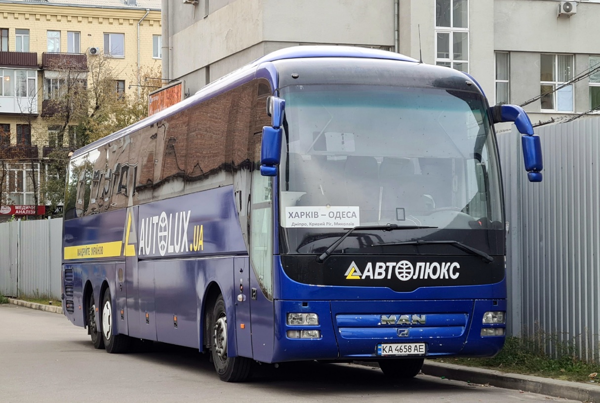 Kijev, MAN R08 Lion's Coach L RHC444 L sz.: 786