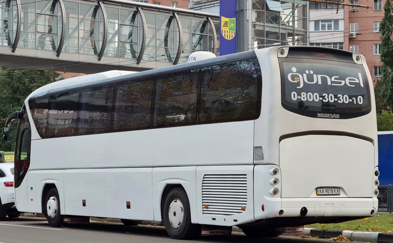 Киев, Neoplan P21 N2216SHD Tourliner № AA 9078 KA