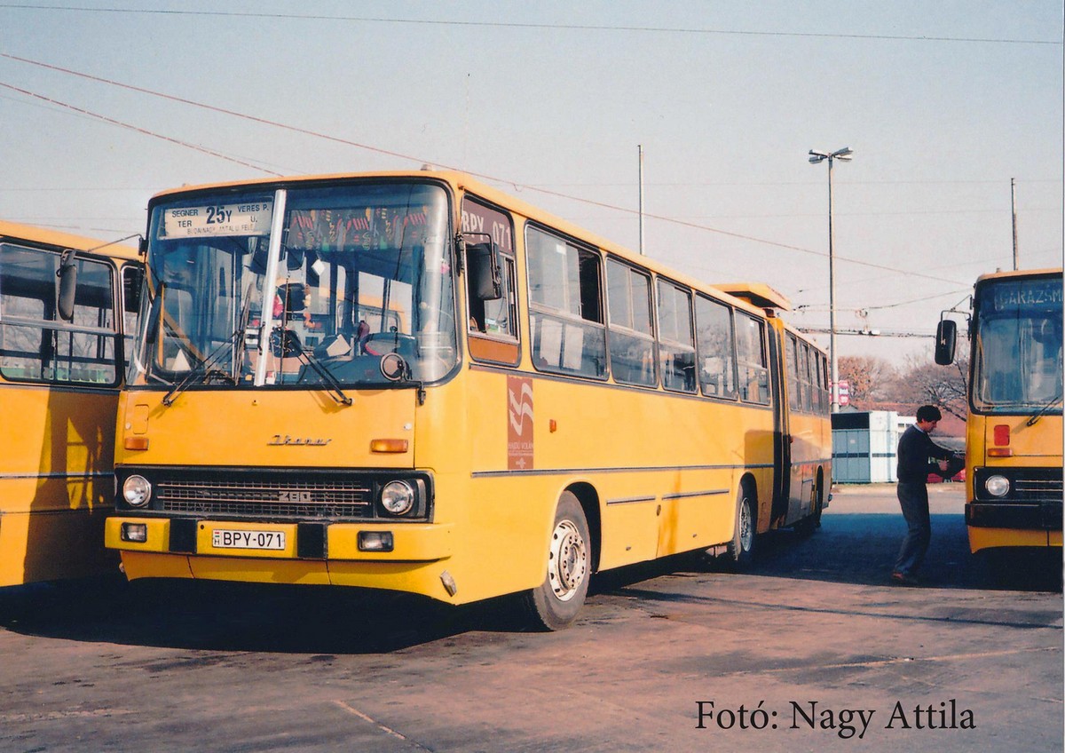 Vengrija, Ikarus 280.47 Nr. BPY-071; Vengrija, Ikarus 280.02 Nr. DUA-701
