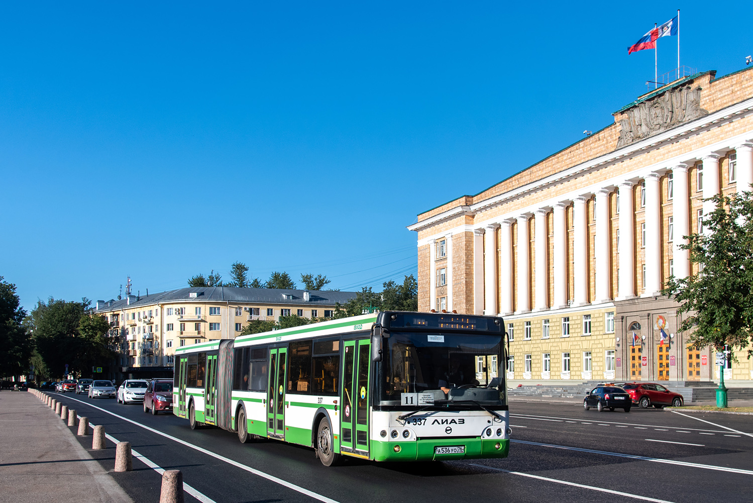 Novgorod region, LiAZ-6213.21 # 337