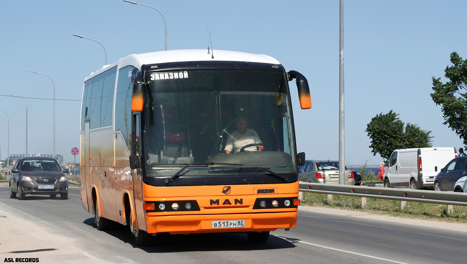 Республика Крым, Irizar Century I 9.32 № В 513 РН 82