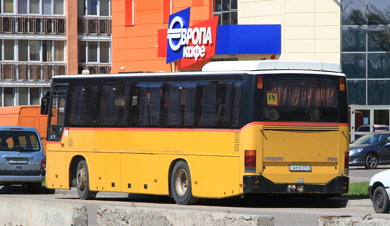 Витебская область, Volvo B10-400 № АК 6177-2